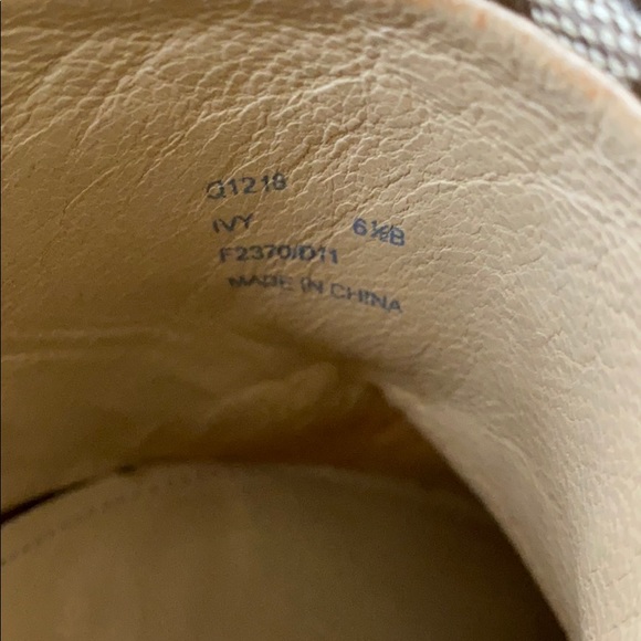 Coach women’s clogs - Picture 4 of 4